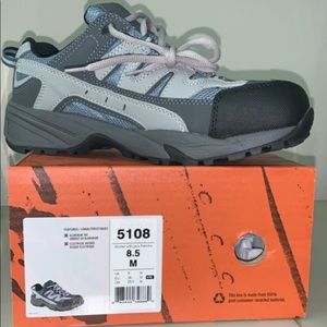 Women’s Construction shoes